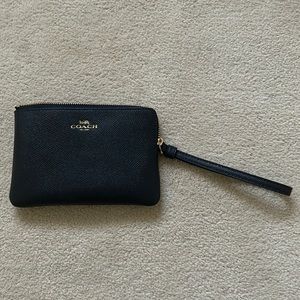 coach wrist wallet